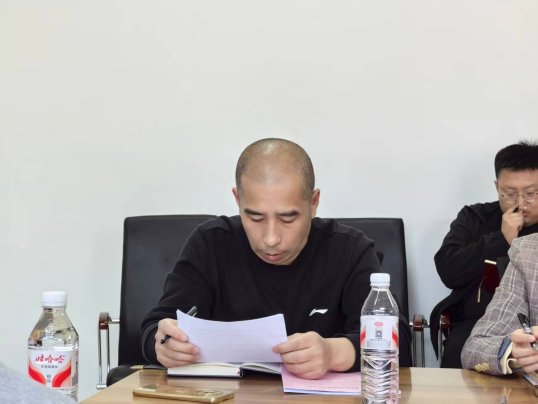 乐鱼棋牌官网新手怎么玩党支部书记逐一